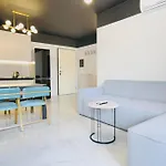 Miku Apartment-chic 2 Bedroom Escape