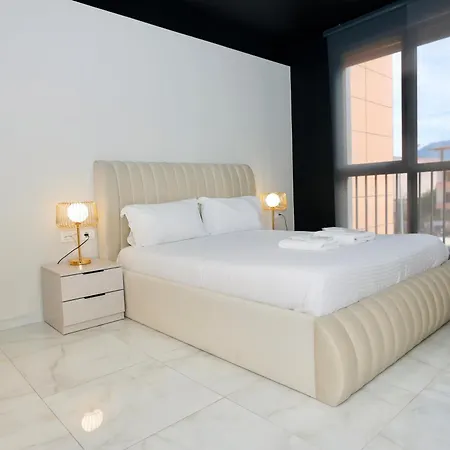 Miku Apartment-chic 2 Bedroom Escape Apartamento *