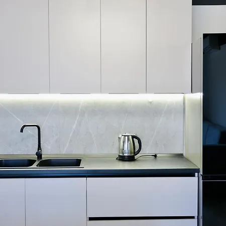 Miku Apartment-chic 2 Bedroom Escape *
