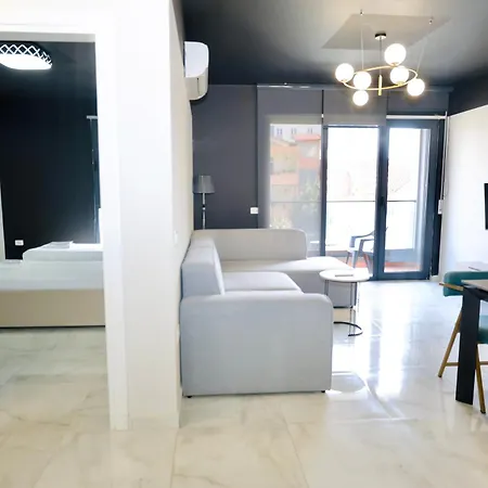 Miku Apartment-chic 2 Bedroom Escape Apartment