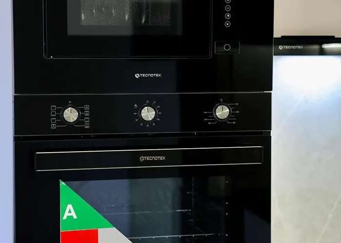 Miku Apartment-chic 2 Bedroom Escape Apartment *